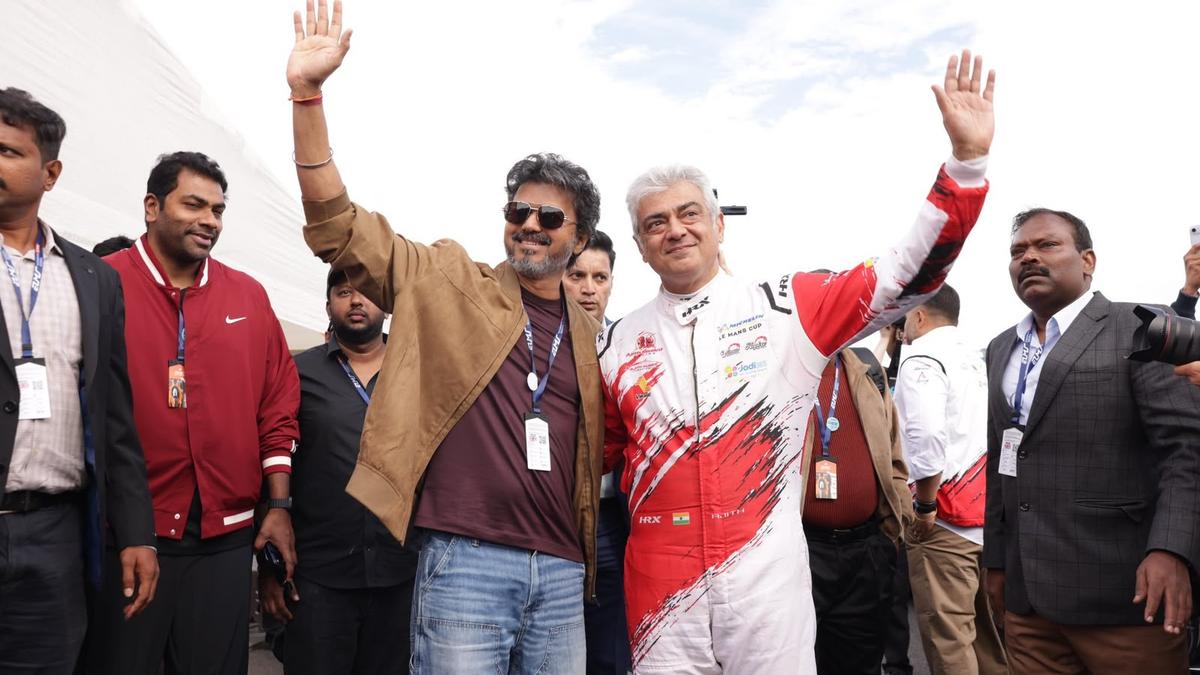 విజయ్‌-అజిత్‌ కలయికపై డీఎంకే విమర్శలు.. టీవీకే కౌంటర్