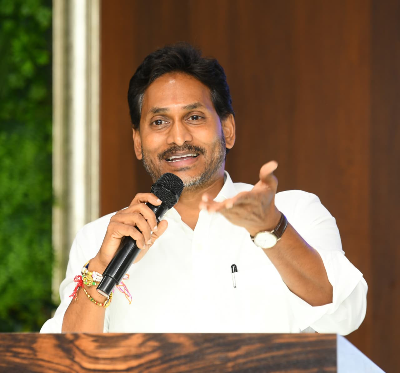స్థానిక ఎన్నికలను ఆషామాషీగా తీసుకోవద్దు : వైఎస్ జగన్