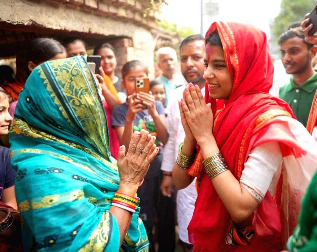 Bihar Migration: Maithili Thakur Highlights Changing Trend as People Look to Return Home