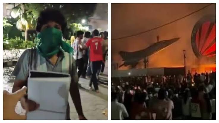 పీఎస్5లు పోయినా పుస్తకాలను తాకని దుండగులు