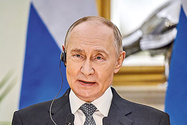 Putin Says Europe Cannot Defeat Russia