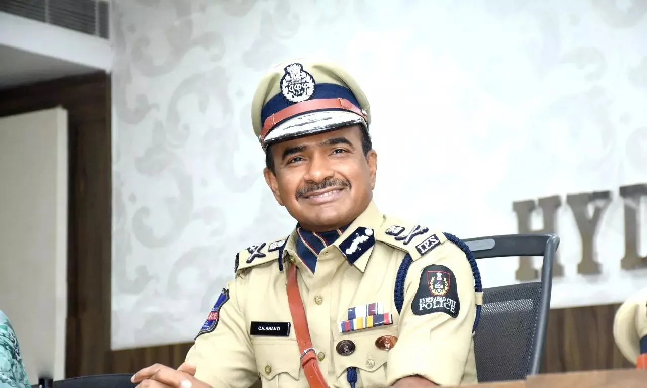 హెచ్‌సీఏ మ్యాచ్‌లో సెంచరీతో చెలరేగిన తెలంగాణ డీజీపీ సీవీ ఆనంద్