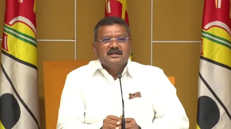 రాజధాని గ్రామాల్లో దుస్థితిని బయటపెట్టిన టీడీపీ ఎమ్మెల్యే శ్రవణ్ కుమార్