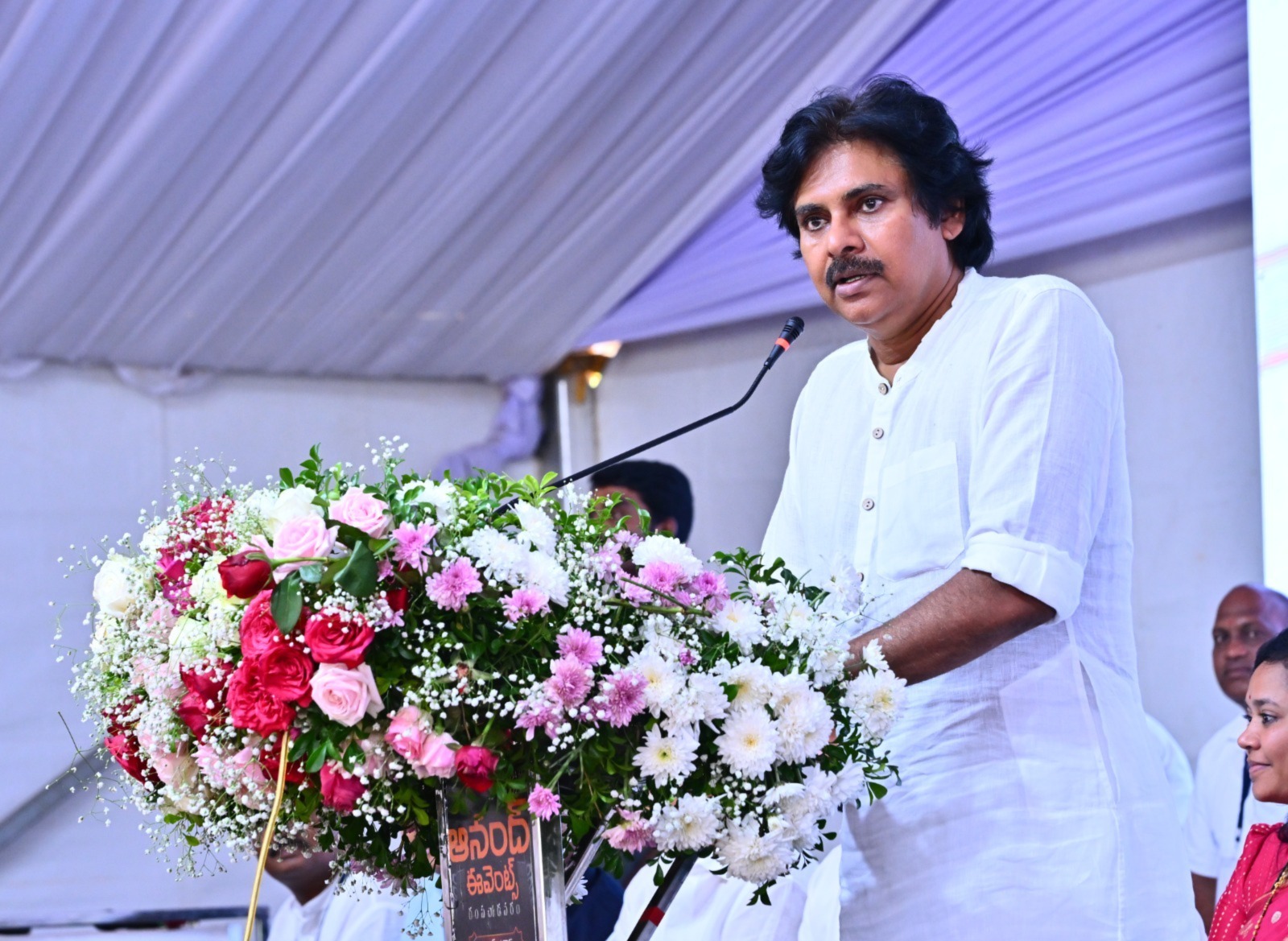 స్థానిక ఎన్నికల్లో కూటమిని గెలిపించండి: పవన్ కళ్యాణ్