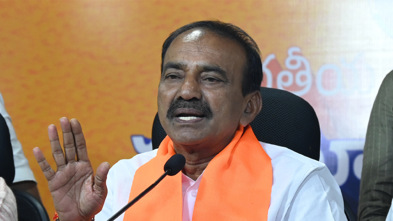 ప్రభుత్వాన్ని కూల్చే వరకు పోరాడతా - ఈటల రాజేందర్