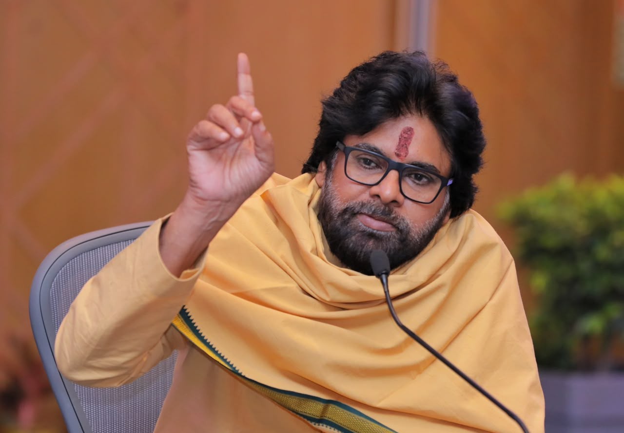 జనసేన ప్రజాప్రతినిధులకు పవన్ కళ్యాణ్ దిశానిర్దేశం..