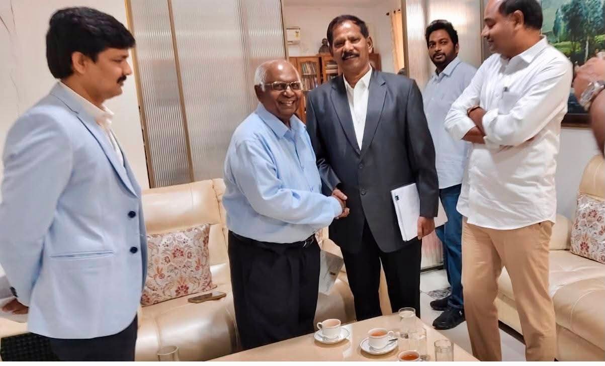 దళిత క్రైస్తవులకు ఎస్సీ హోదా కల్పించాలని జస్టిస్ బాలకృష్ణ కమిషన్‌కు వినతి