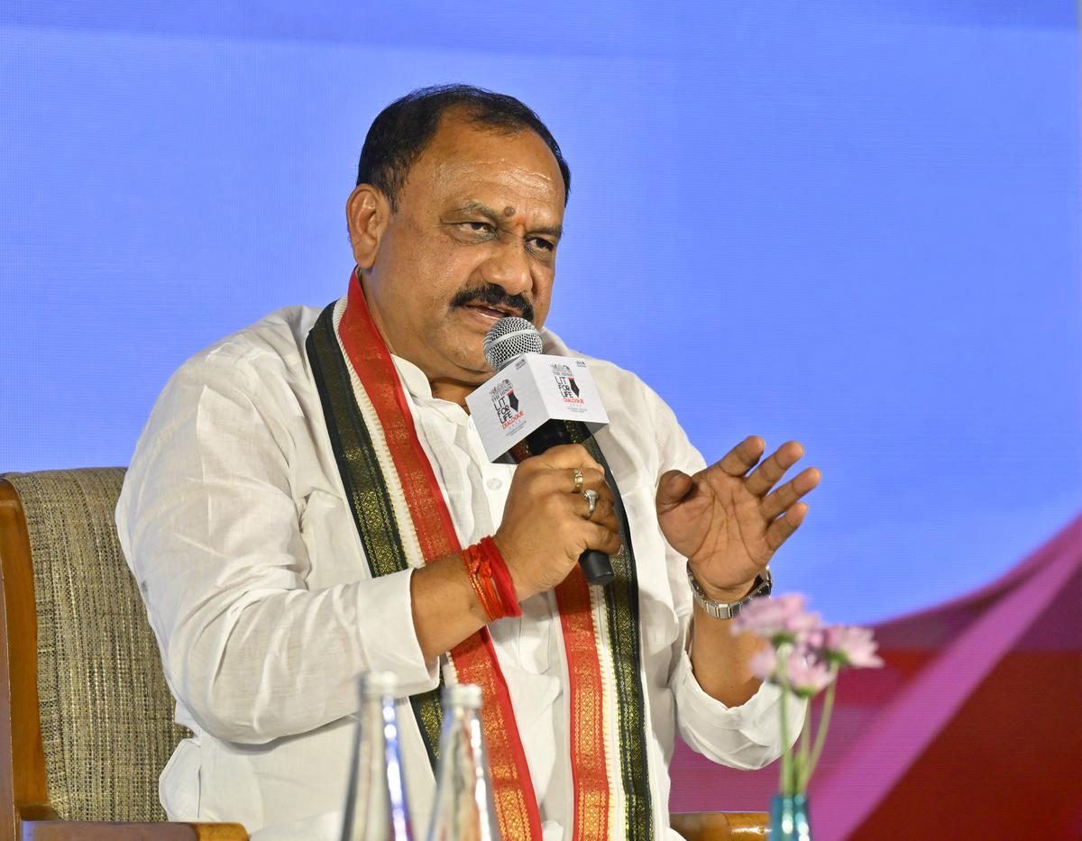 బెంగాల్ ఉదాహరణతో మహేశ్‌కుమార్ గౌడ్ విమర్శలు