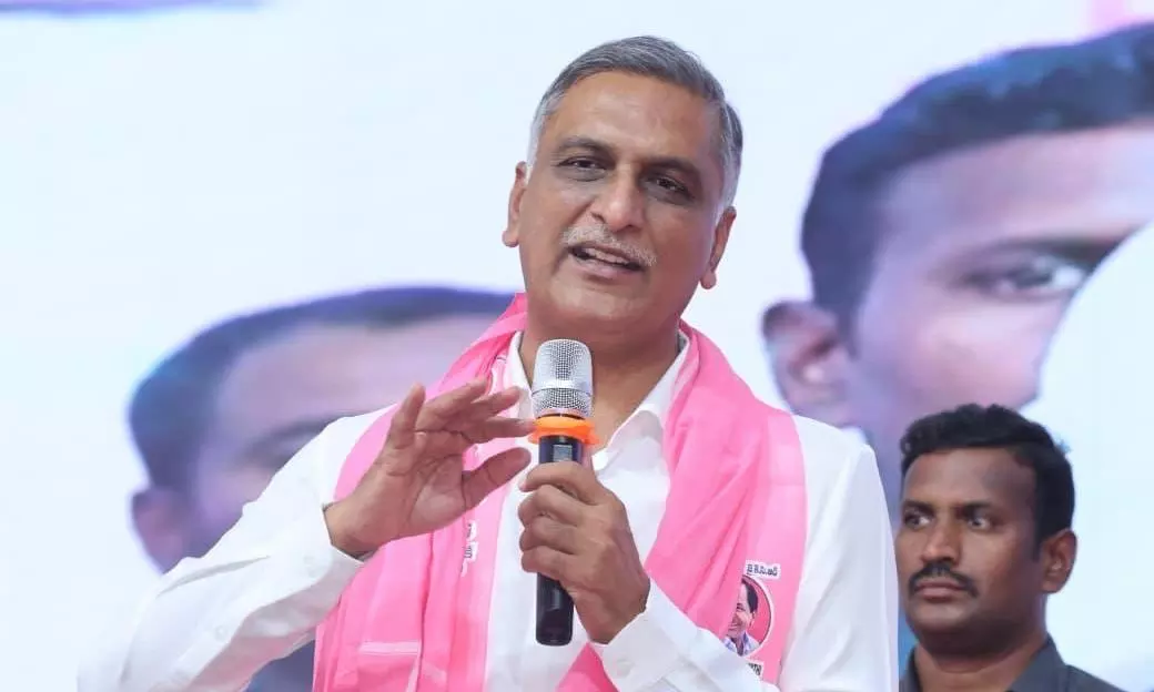 పండగ వేళ విద్యుత్‌ ఛార్జీల పెంపా?.. ప్రభుత్వంపై హరీశ్‌రావు ఫైర్‌