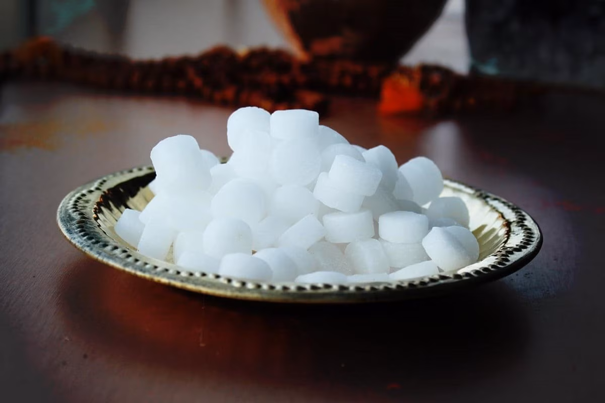 Camphor Health Benefits: Doctors’ Advice