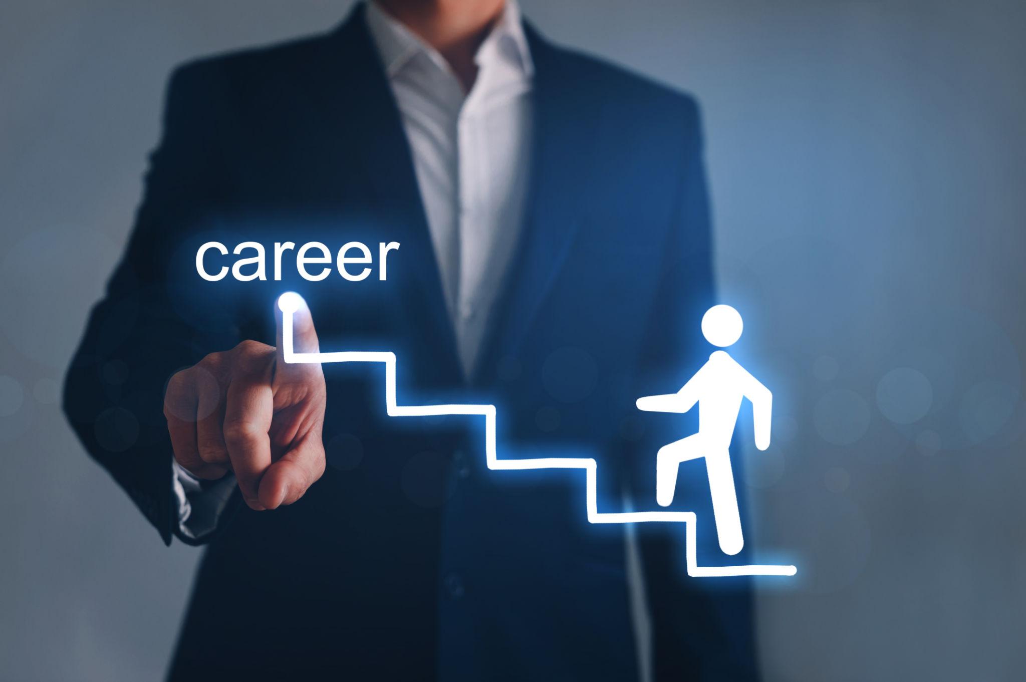 Micro Growth Hacking: The Smart Strategy for Faster Career Success