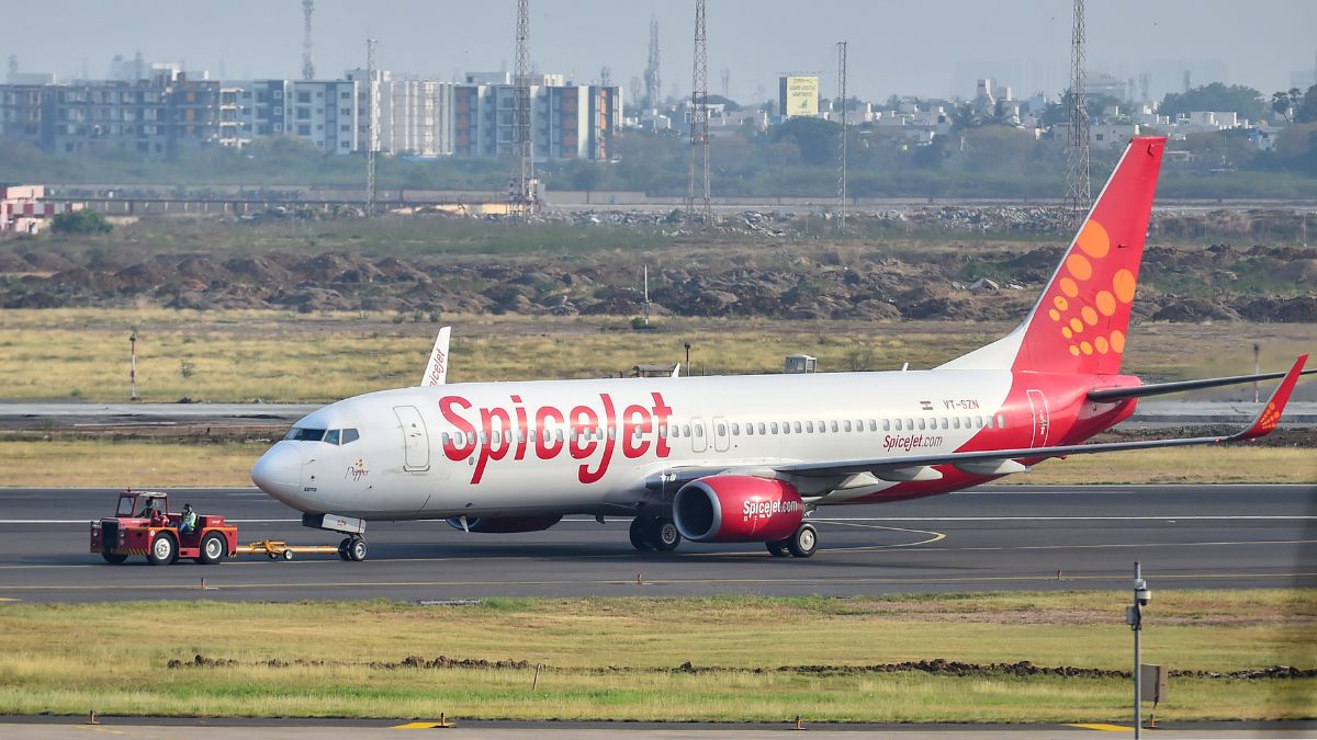 Technical Glitch at Delhi Airport Disrupts SpiceJet Flights
