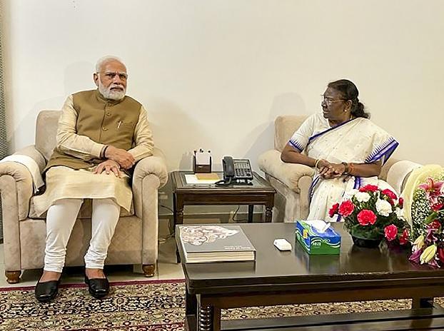 రాష్ట్రపతి భవన్లో ప్రధాని మోదీ కీలక సమావేశం