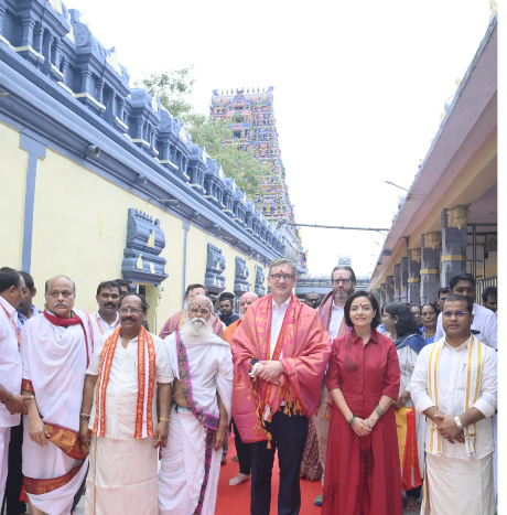 Australian Minister Visits Kanaka Durga Temple
