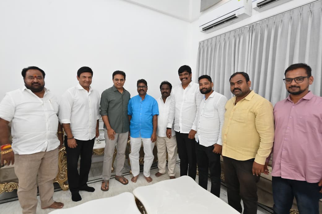 ఆషాఢ మాస బోనాల జాతరకు కేటీఆర్కు ఆహ్వానం