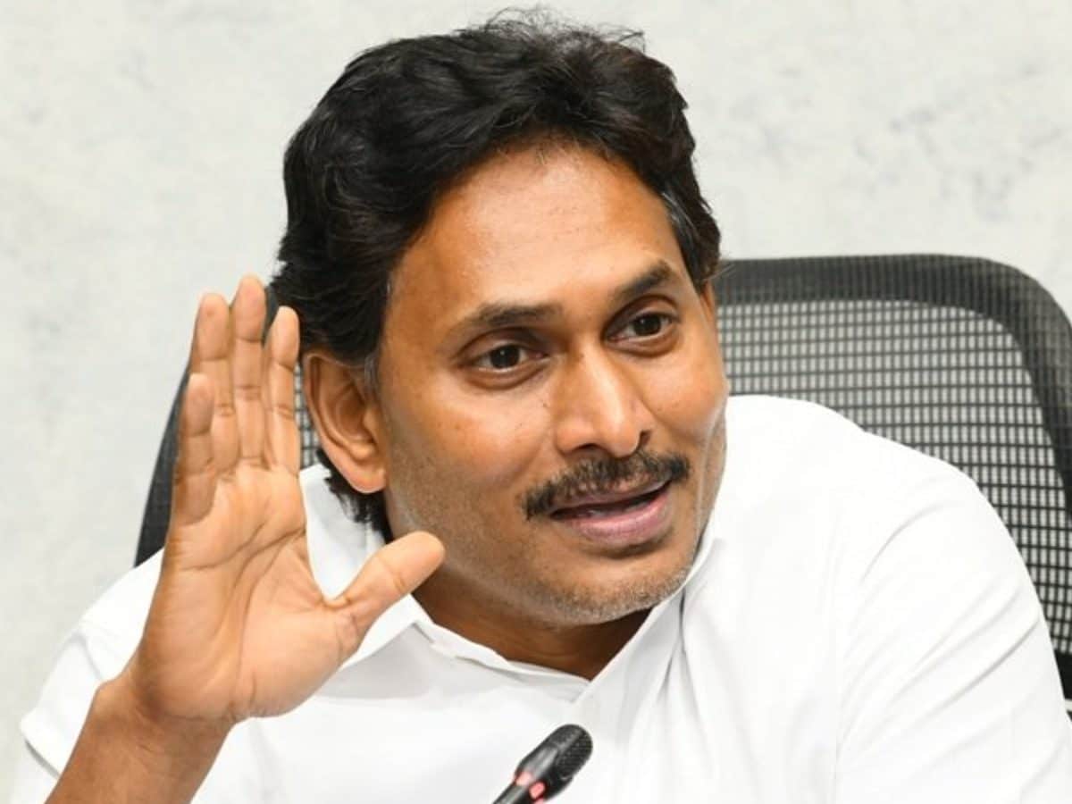 YS Jagan Arrives in Hyderabad.. Grand Welcome Arrangements Across the City