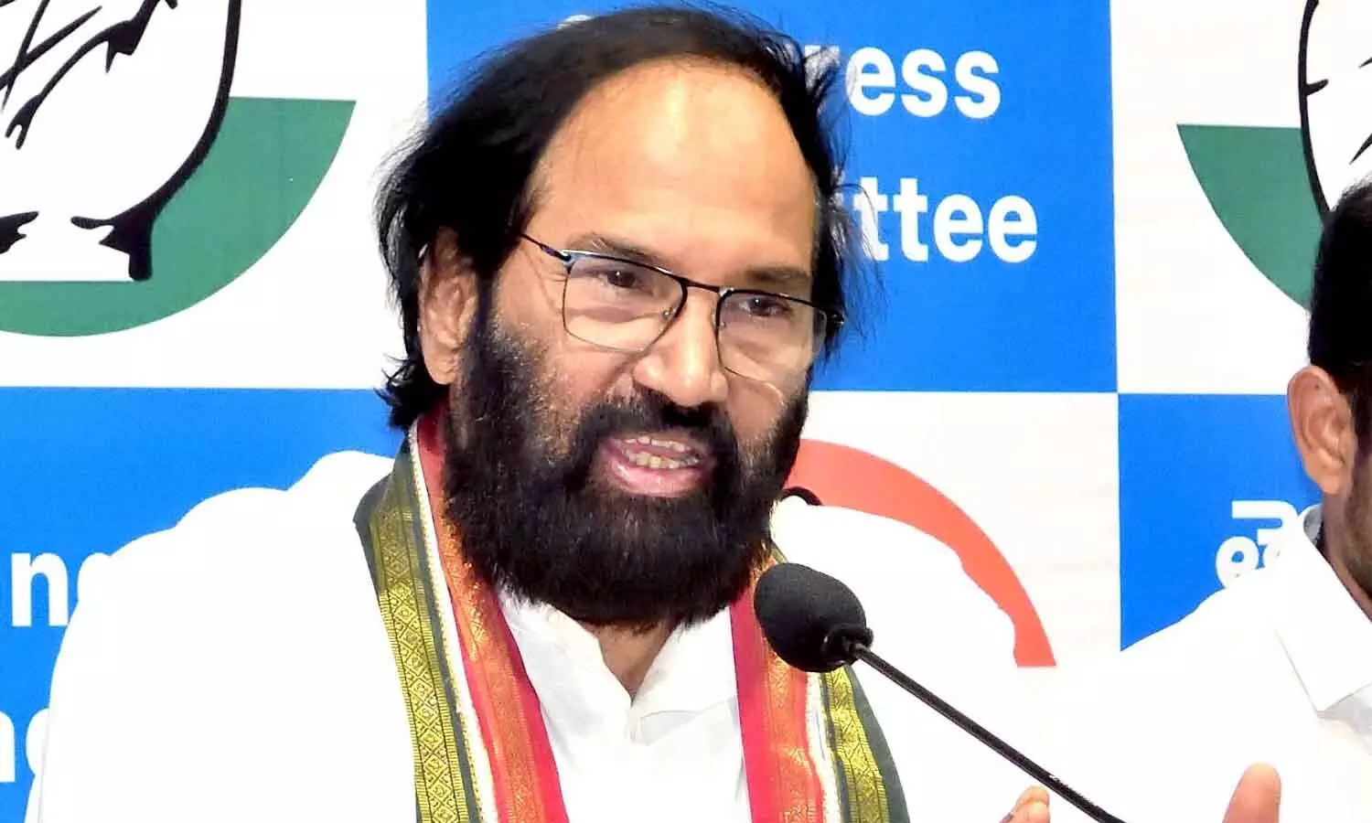 ధాన్యం నిల్వలకు భారీ ప్లాన్.. ఉత్తమ్ హామీ