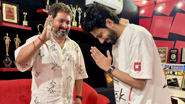 కాసర్ల శ్యామ్ ఆశీస్సులు తీసుకున్న అనిరుధ్‌
