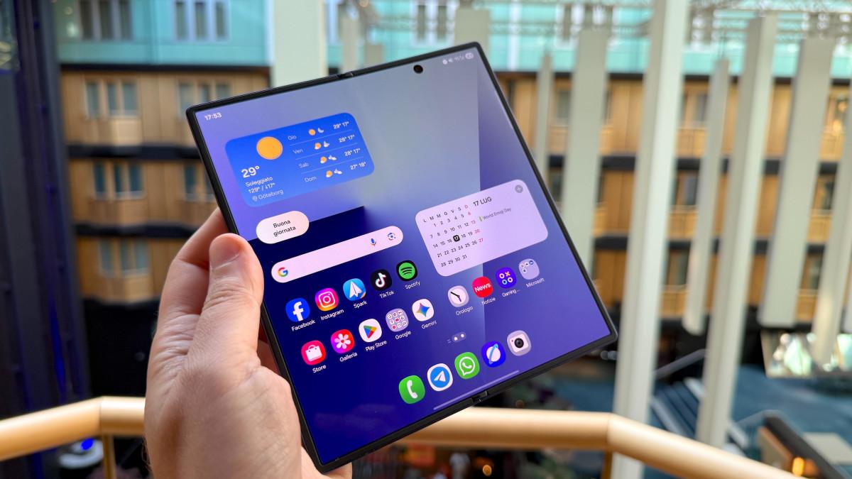 Samsung Galaxy Z Fold 8 Ultra Debuts in India With Snapdragon 8 Elite Gen 5 and 200MP Camera
