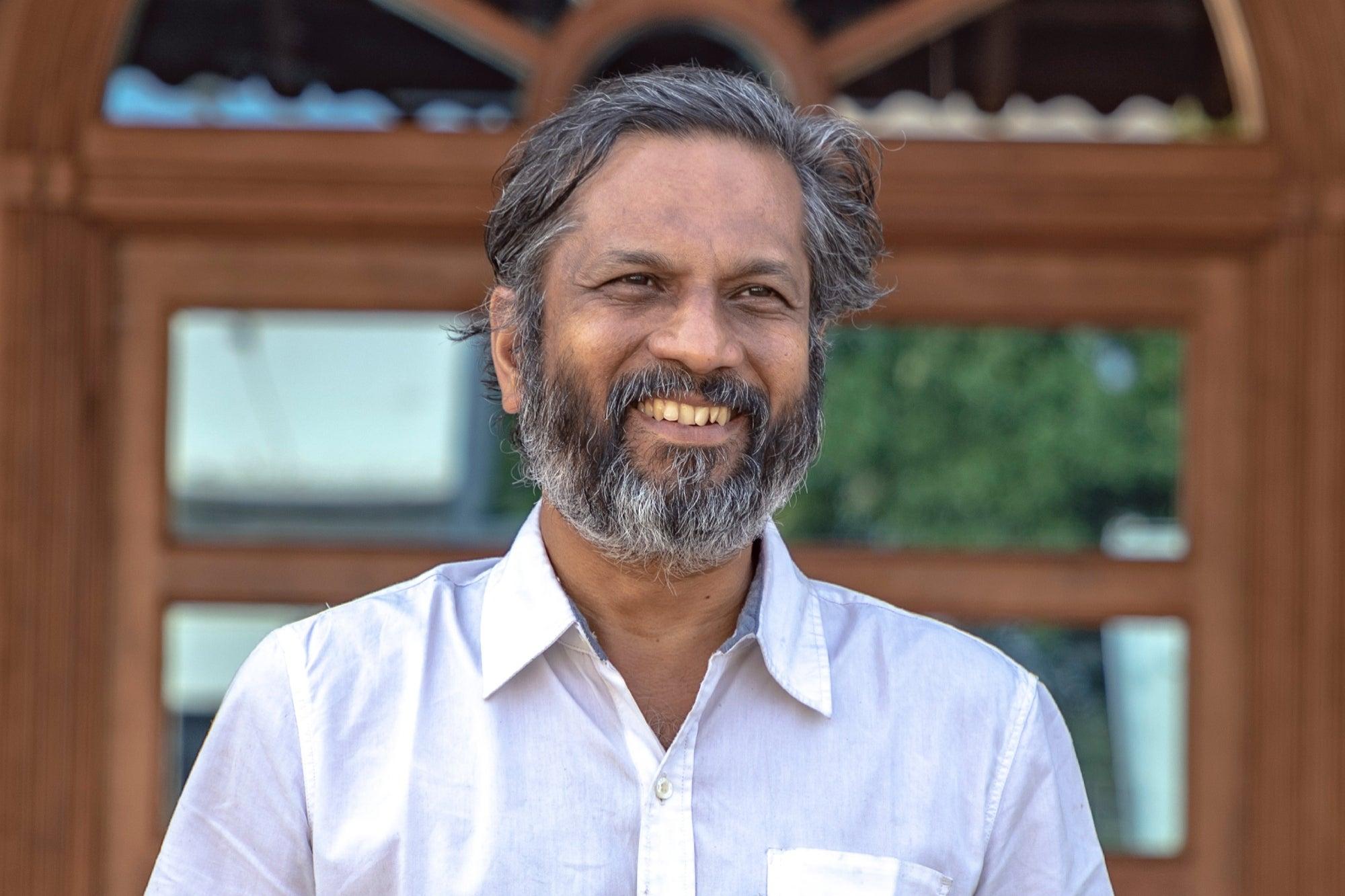 9-5 ఉద్యోగ విధానంపై జెన్‌ జీకి క్రెడిట్ ఇవ్వొద్దు: మణి వెంబు