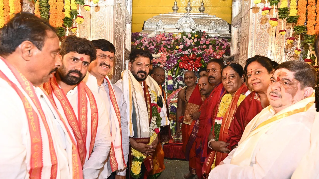 తెలంగాణ సుభిక్షం కోసం సీఎం ప్రార్థనలు