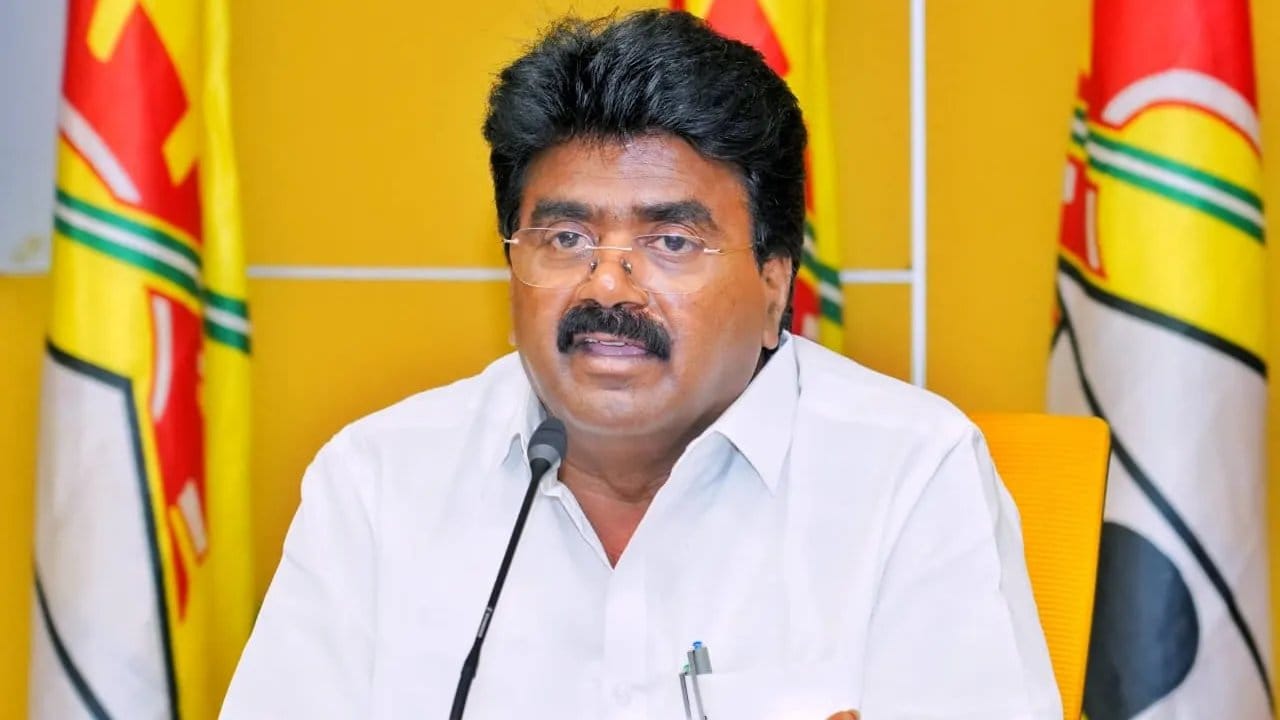 TDP MLA Kuna Ravikumar Caught in Floodwaters.. Narrow Escape