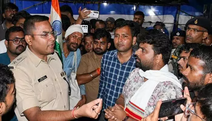 Students Demand CBI Probe