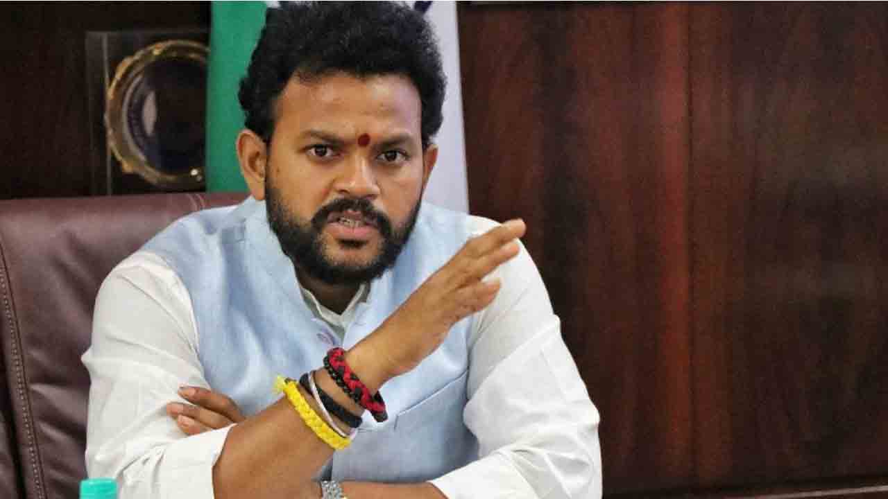 నేపాల్‌లో ఏపీ యాత్రికులు ధైర్యంగా ఉండాలి - కేంద్రమంత్రి రామ్మోహన్ నాయుడు