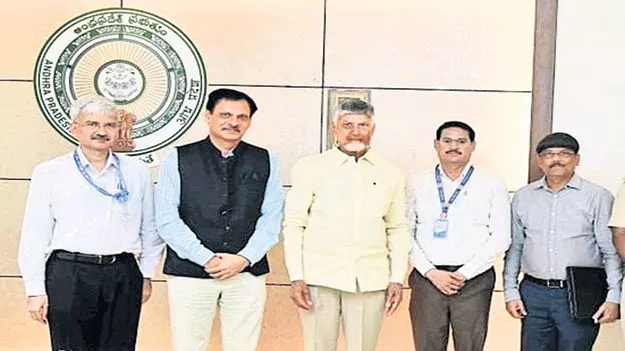 విశాఖలో దక్షిణ కోస్తా రైల్వే జోన్‌కు ఏపీ సీఎం హర్షం