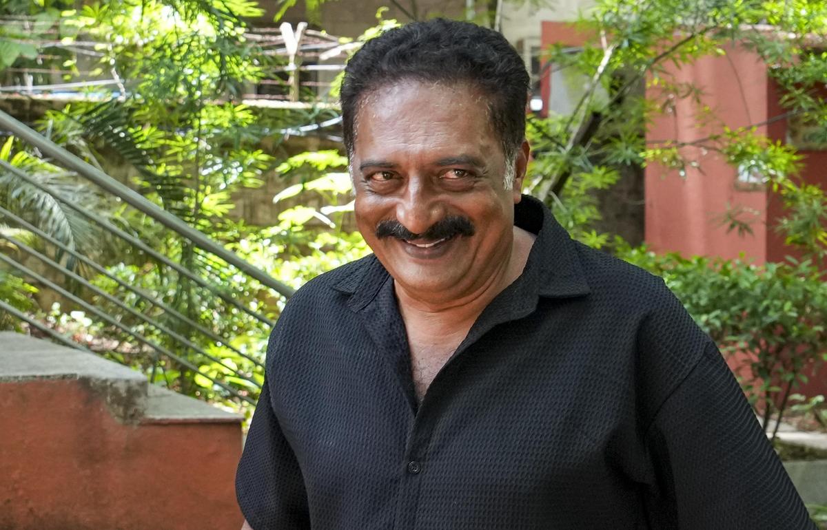 యూఏపీఏ తొలగించండి - ప్రకాష్ రాజ్