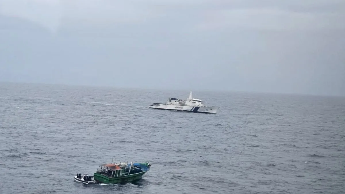 AP Fishermen Rescued in Paradip, Search Continues for Missing Crew Members