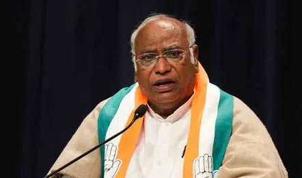 డీలిమిటేషన్‌పై ప్రభుత్వ ప్రణాళిక వెల్లడించాలి: ఖర్గే