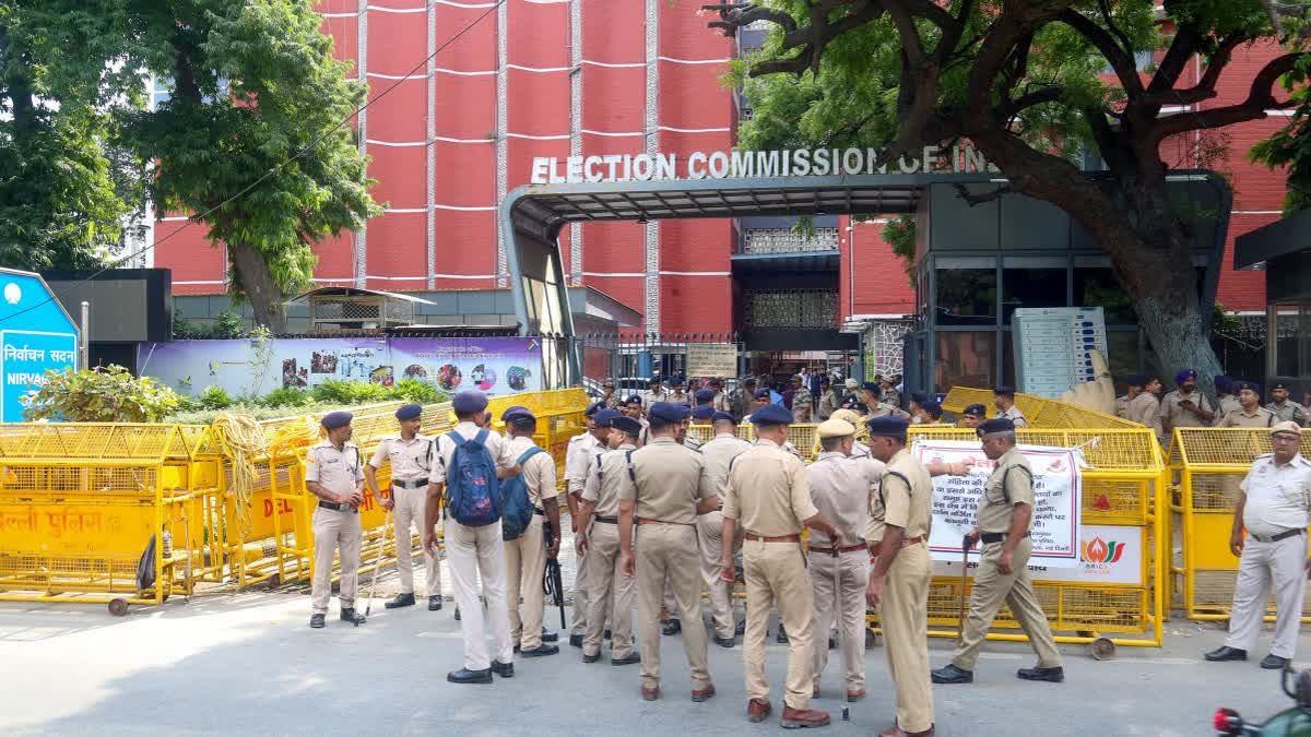 EC Orders Special Drive to Enrol Eligible Voters