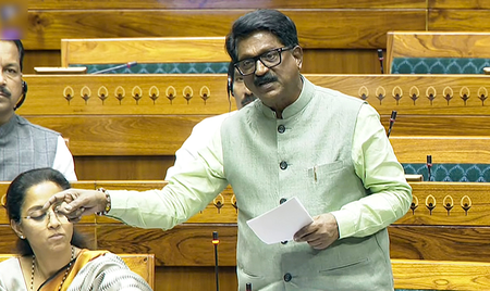 విభజనపై స్పీకర్కు శివసేన (యూబీటీ) లేఖ