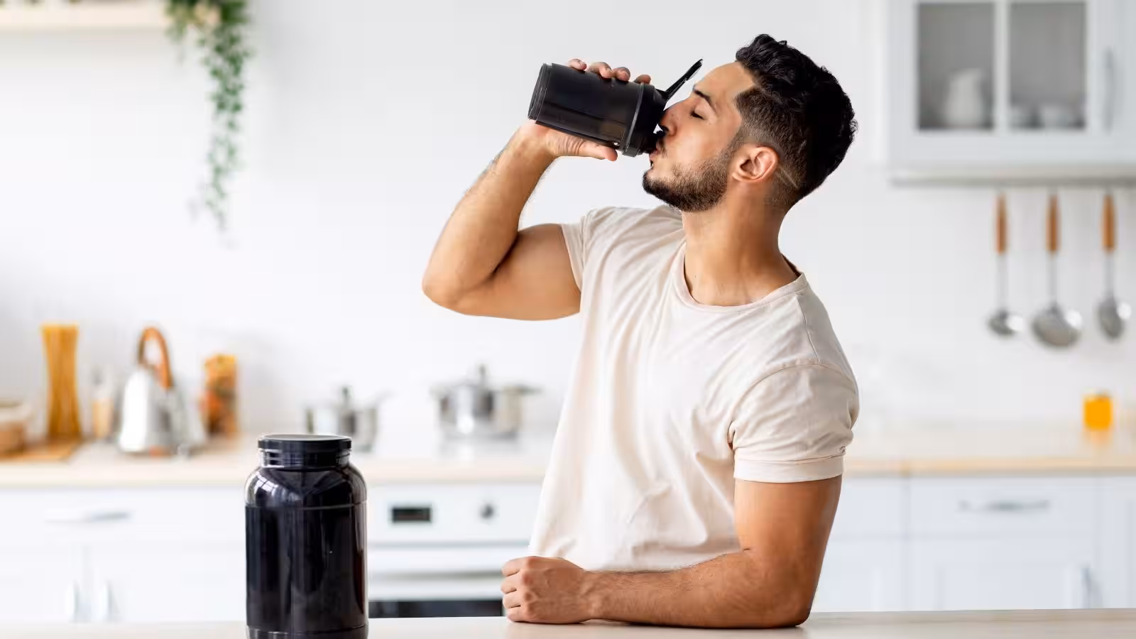 Building Muscle? Experts Reveal the Truth About Amino Acid Supplements!