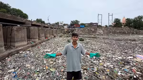 20-Year-Old Who Cleaned Ajnar River Alone