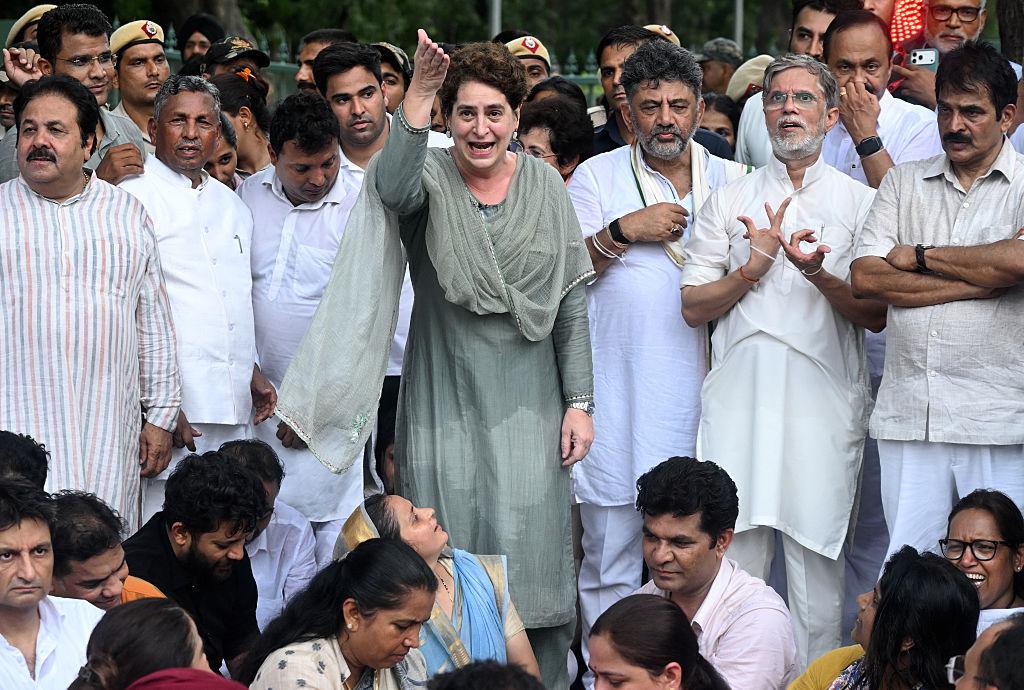 INDIA Bloc Protest Turns Tense in Delhi.. 