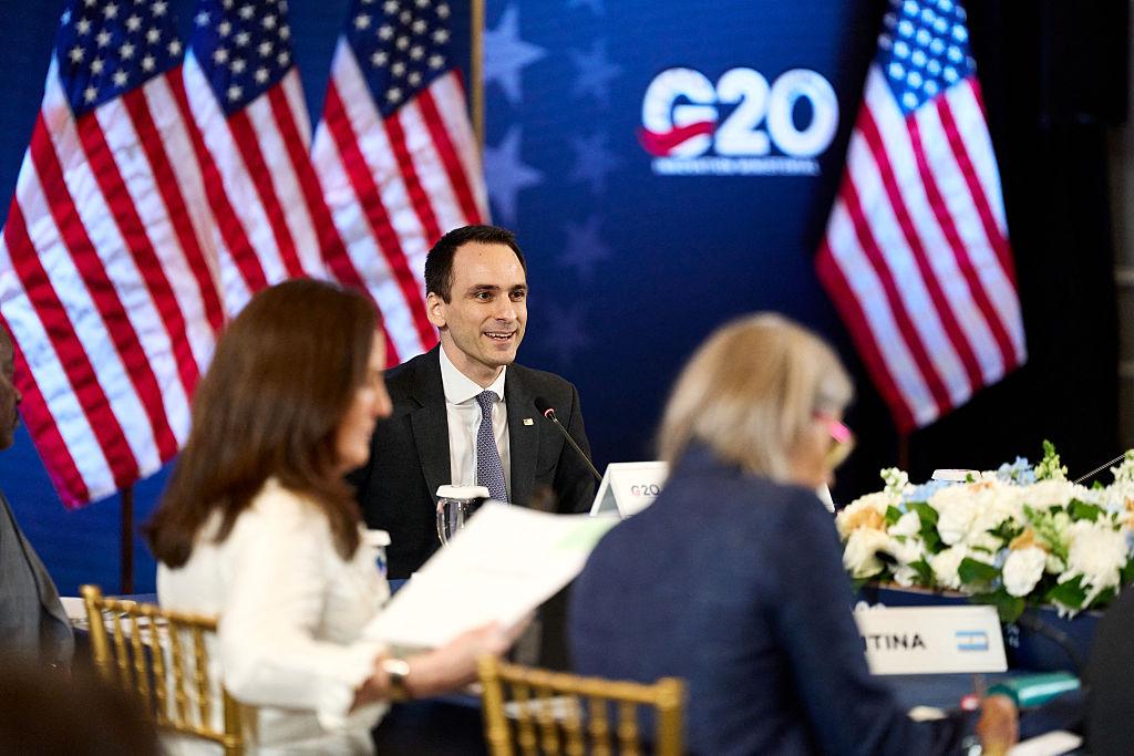 US Urges G20 to Take Hands-Off Approach to AI Regulation
