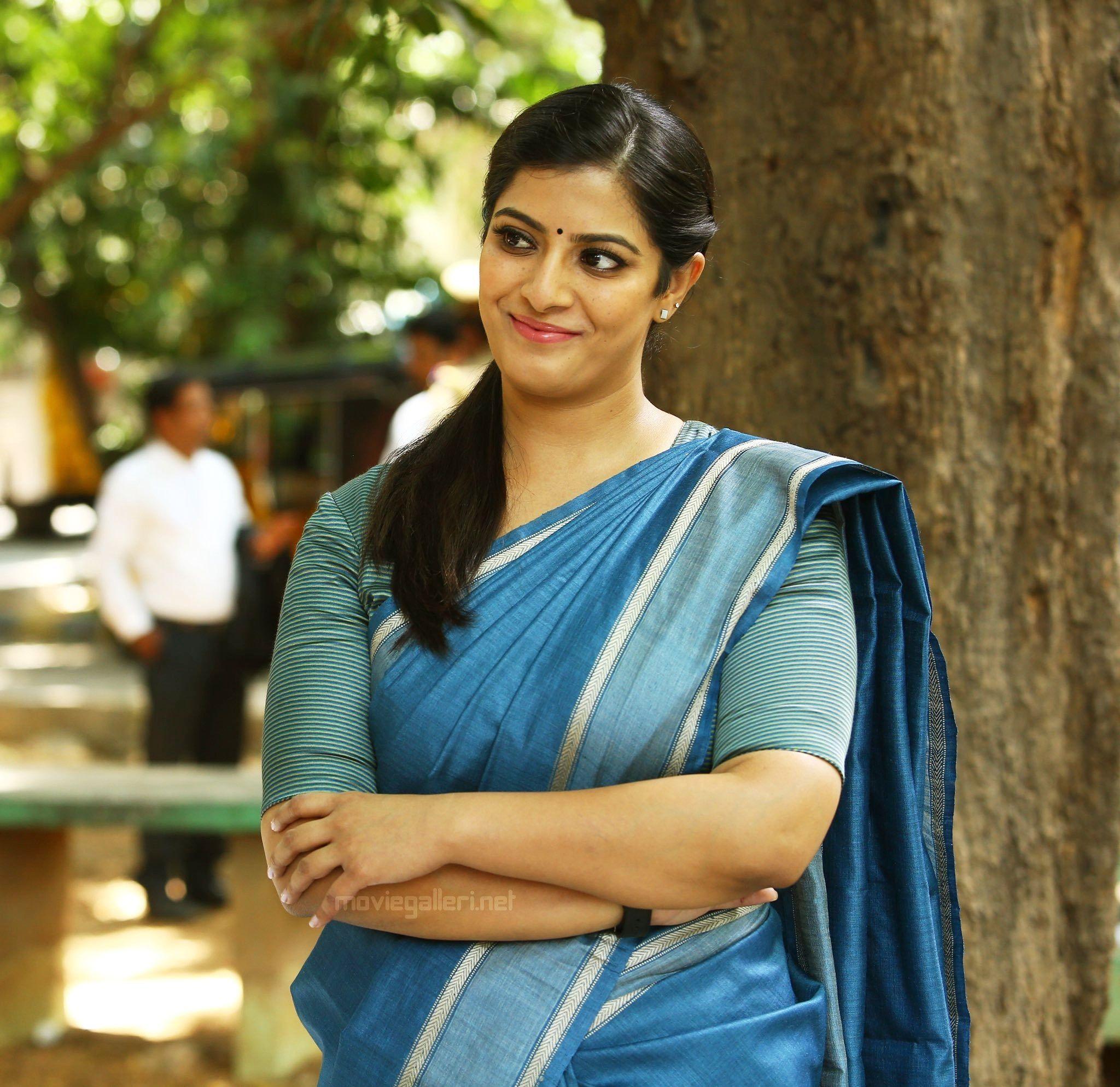 “I Don’t Bark, I Bite”: Varalaxmi’s Strong Response Goes Viral