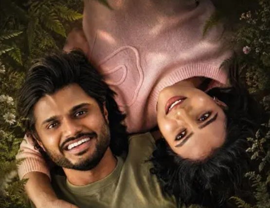 కుటుంబ సభ్యులతో కలిసి ‘ఎపిక్’ స్పెషల్ స్క్రీనింగ్‌కు విజయ్ దేవరకొండ, రష్మిక