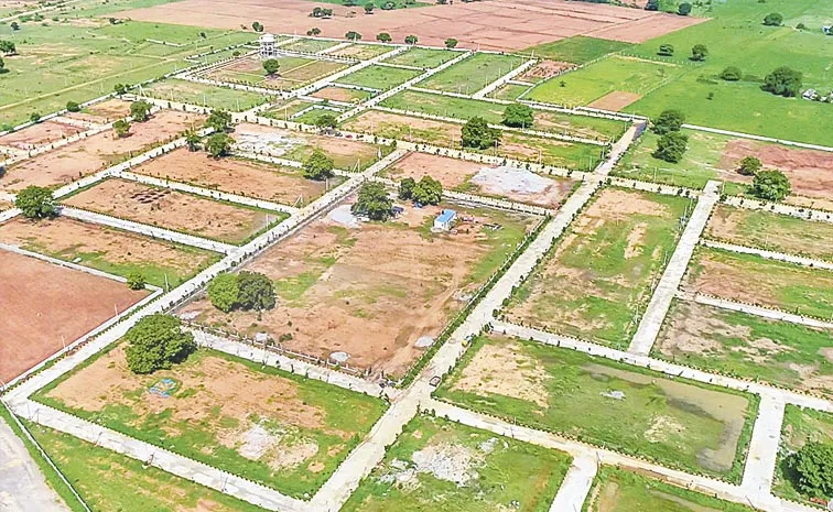 కేపీహెచ్బీ ప్లాట్లకు భారీ డిమాండ్