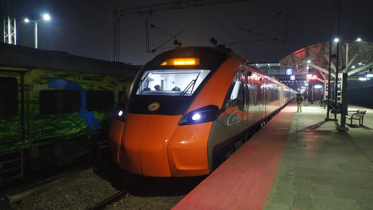 Mumbai-Bengaluru Vande Bharat Sleeper Likely to Begin Soon