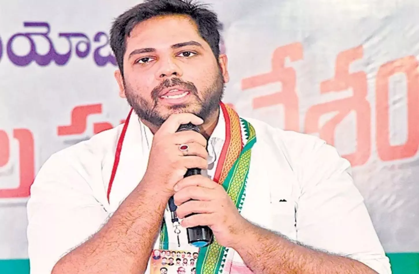 ప్రజాస్వామ్యాన్ని అణిచివేస్తే చూస్తూ ఊరుకోం - ఎంపీ వంశీకృష్ణ