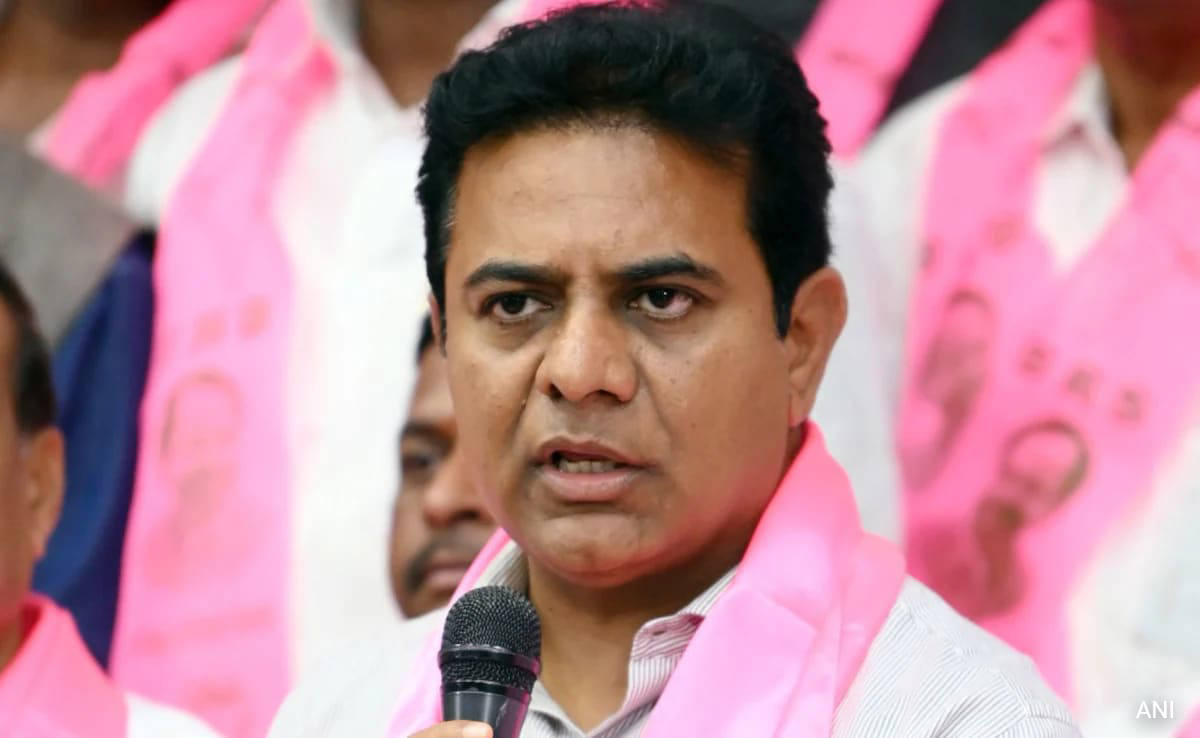 పార్టీ కార్యకర్తలకు అండగా ఉంటాం: కేటీఆర్
