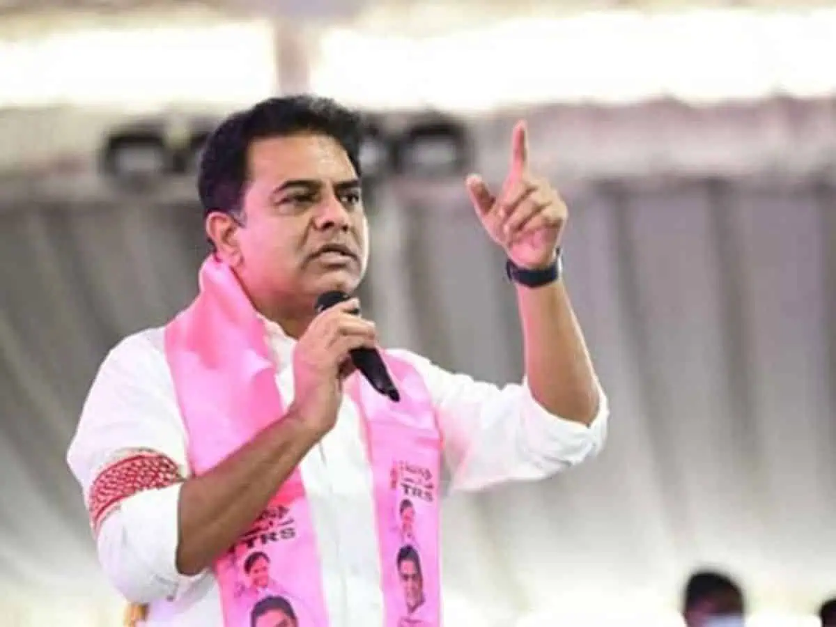 పార్టీ నాయకురాలికి అవమానం.. సీఎం క్షమాపణ చెప్పాలి: కేటీఆర్