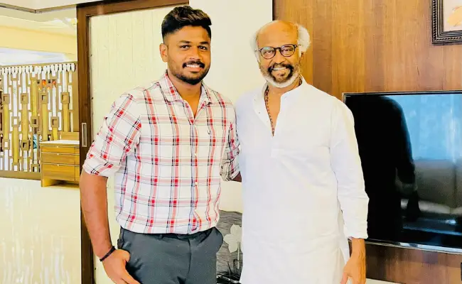 రజనీకాంత్‌ కోసం థియేటర్‌ మొత్తం బుక్‌ చేసిన సంజు శాంసన్‌