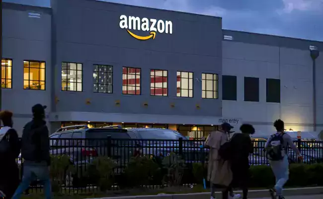 Amazon Plans Another Round of Job Cuts
