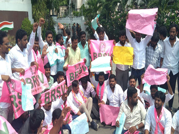 నీట్పై బీఆర్ఎస్వీ ధర్నా