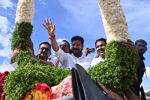 సొంతూరులో దసరా వేడుకలకు సీఎం రేవంత్ రెడ్డి