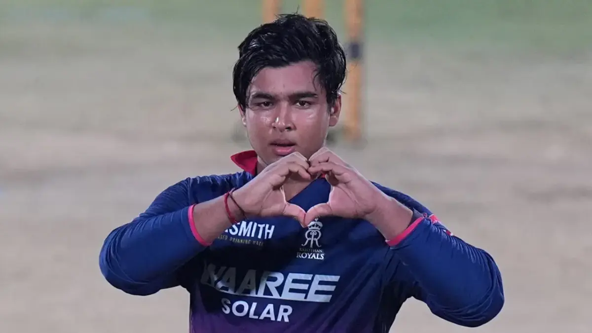 అవును ఆ బ్యాట్‌ను ఇచ్చింది భగవంతుడే - వైభవ్